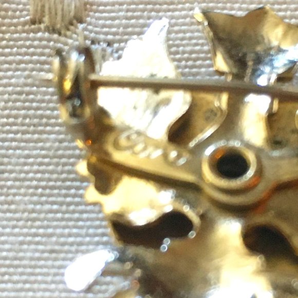 Coro English Heraldic Rampant Lion Pin Signed Damaged - Picture 5 of 5